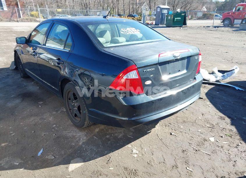 Photo 3 of 2010 Ford Fusion SE (VIN 3FAHP0HAXAR424031)