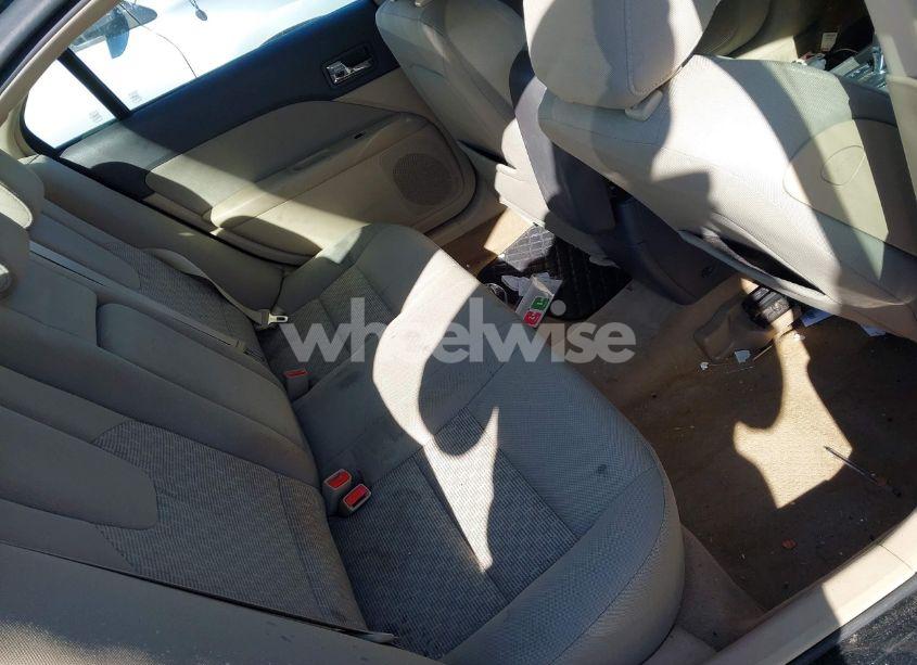 Photo 8 of 2010 Ford Fusion SE (VIN 3FAHP0HAXAR424031)