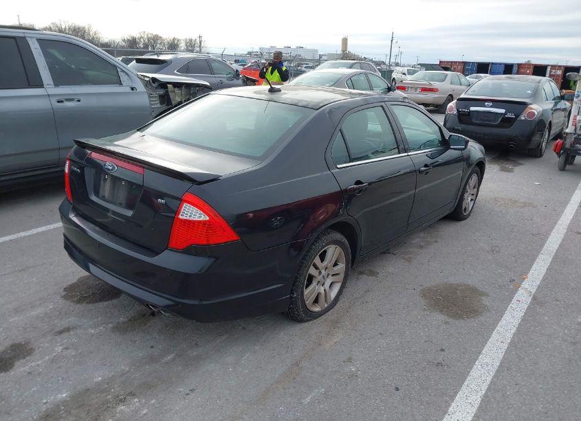 Photo 4 of 2010 Ford Fusion SE (VIN 3FAHP0HAXAR427690)
