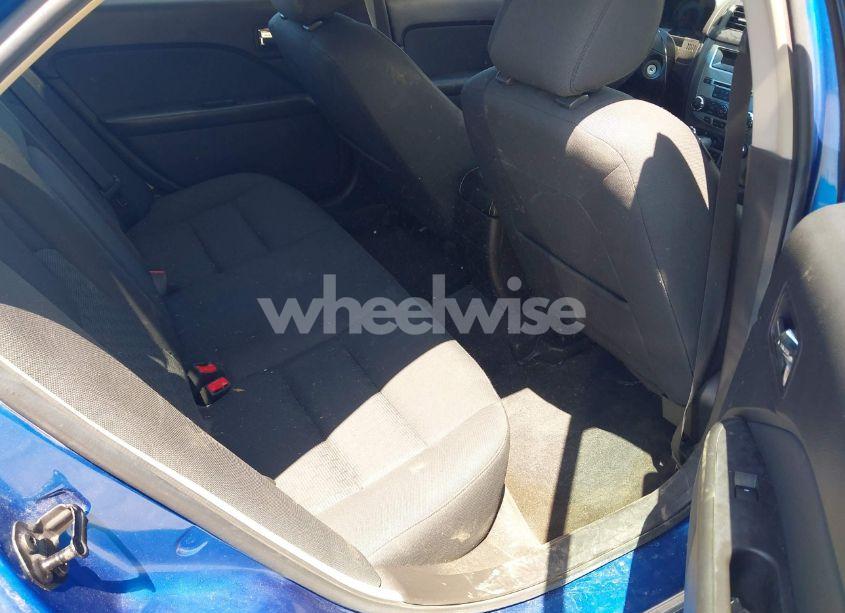 Photo 8 of 2011 Ford Fusion SE (VIN 3FAHP0HAXBR120134)