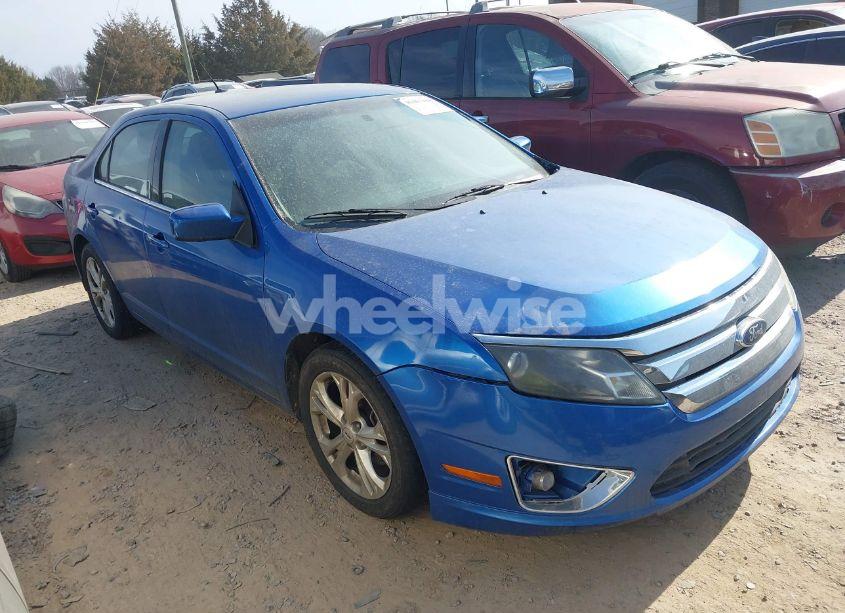 2011 Ford Fusion SE (VIN 3FAHP0HAXBR132185) main photo