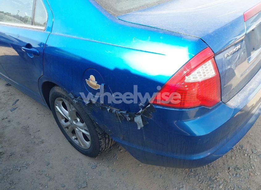 Photo 6 of 2011 Ford Fusion SE (VIN 3FAHP0HAXBR132185)