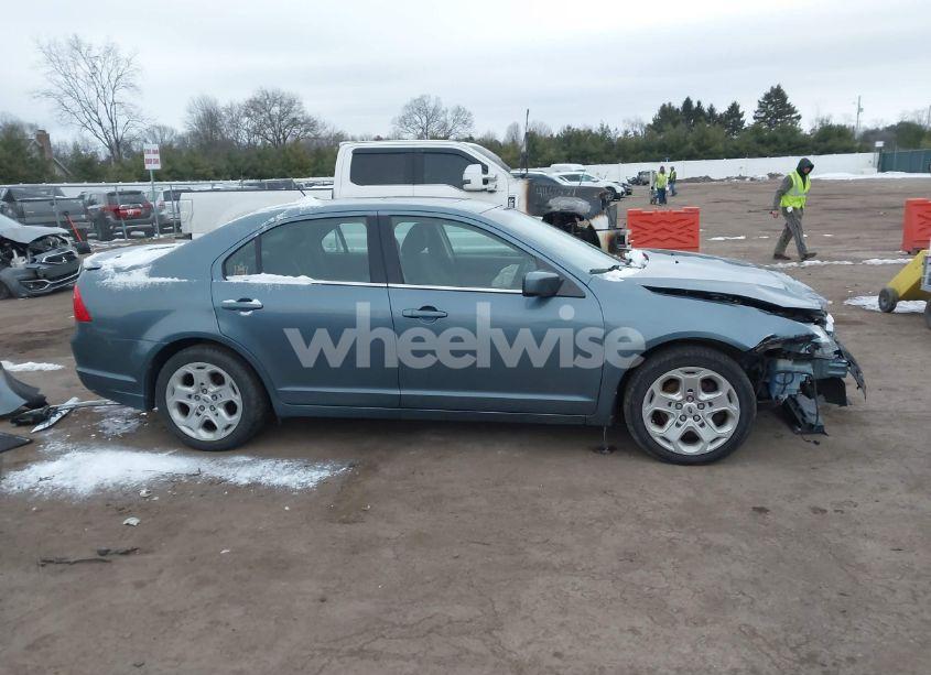 Photo 14 of 2011 Ford Fusion SE (VIN 3FAHP0HAXBR153764)