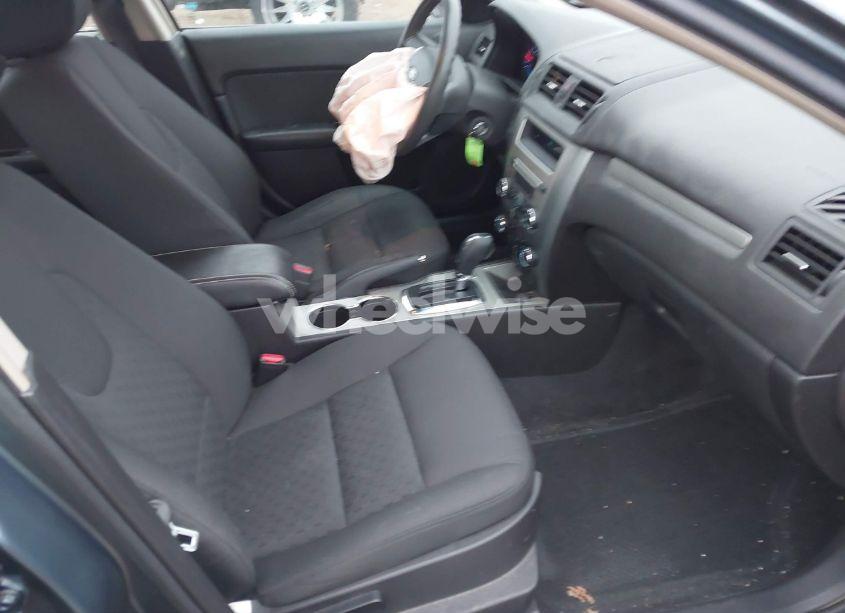 Photo 5 of 2011 Ford Fusion SE (VIN 3FAHP0HAXBR153764)