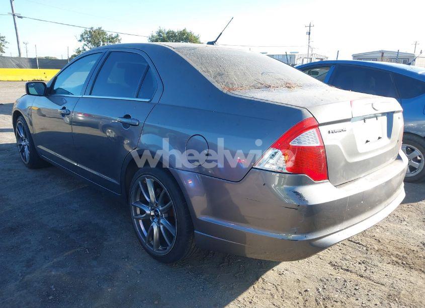 Photo 3 of 2011 Ford Fusion SE (VIN 3FAHP0HAXBR156969)