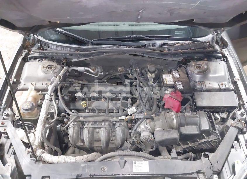 Photo 10 of 2011 Ford Fusion SE (VIN 3FAHP0HAXBR176204)