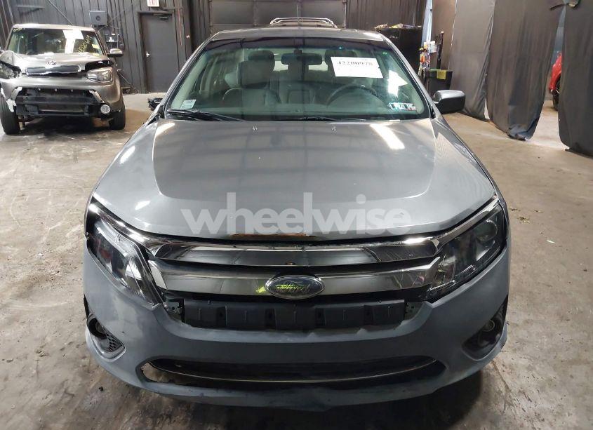 Photo 13 of 2011 Ford Fusion SE (VIN 3FAHP0HAXBR176204)