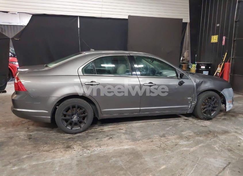 Photo 14 of 2011 Ford Fusion SE (VIN 3FAHP0HAXBR176204)