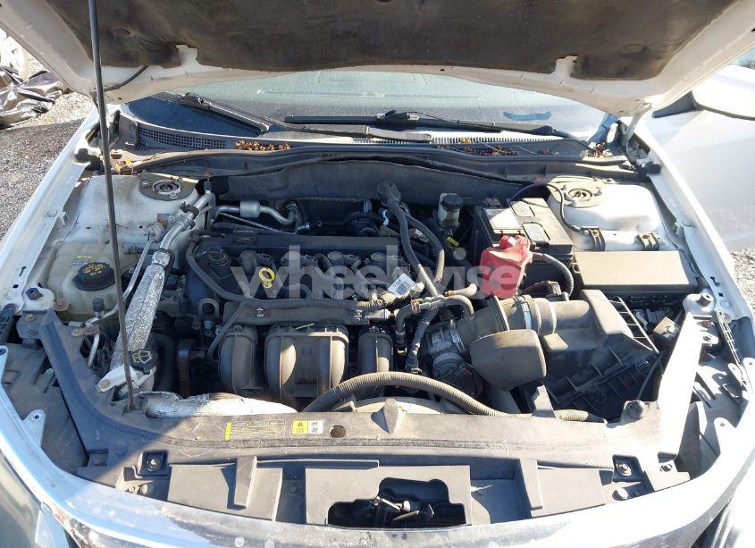 Photo 10 of 2011 Ford Fusion SE (VIN 3FAHP0HAXBR185047)