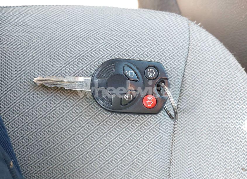 Photo 11 of 2011 Ford Fusion SE (VIN 3FAHP0HAXBR185047)