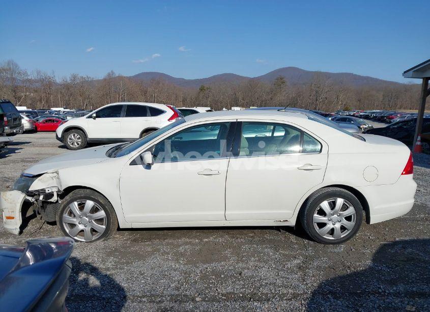 Photo 15 of 2011 Ford Fusion SE (VIN 3FAHP0HAXBR185047)