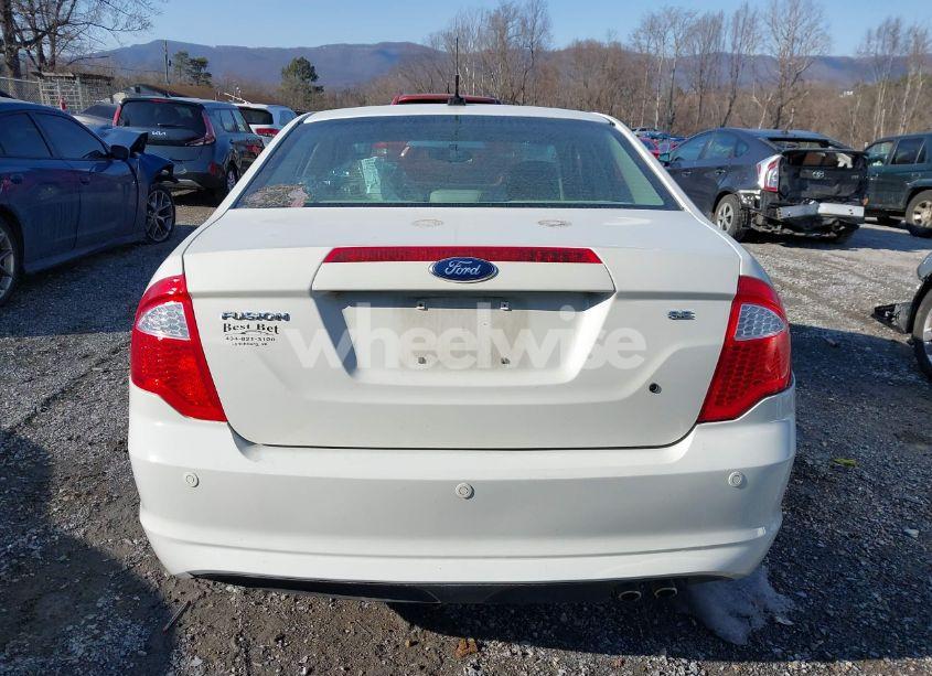 Photo 17 of 2011 Ford Fusion SE (VIN 3FAHP0HAXBR185047)