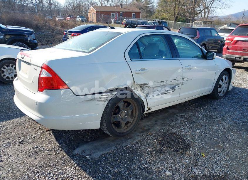 Photo 4 of 2011 Ford Fusion SE (VIN 3FAHP0HAXBR185047)