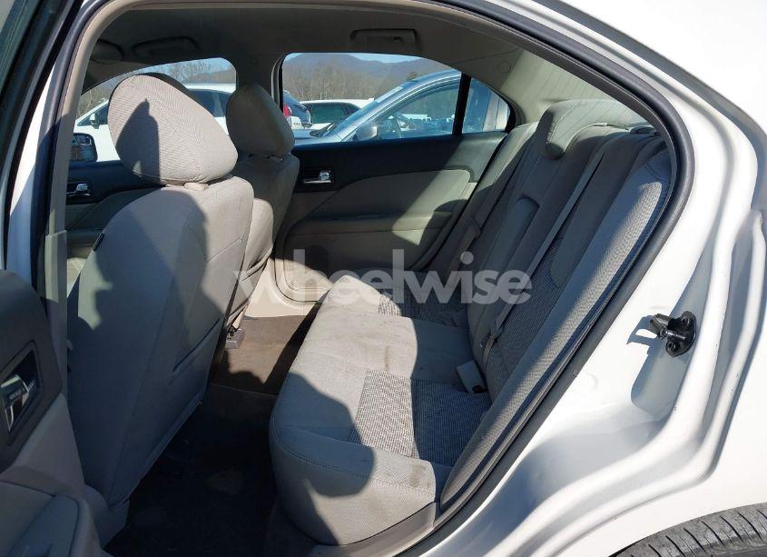 Photo 8 of 2011 Ford Fusion SE (VIN 3FAHP0HAXBR185047)