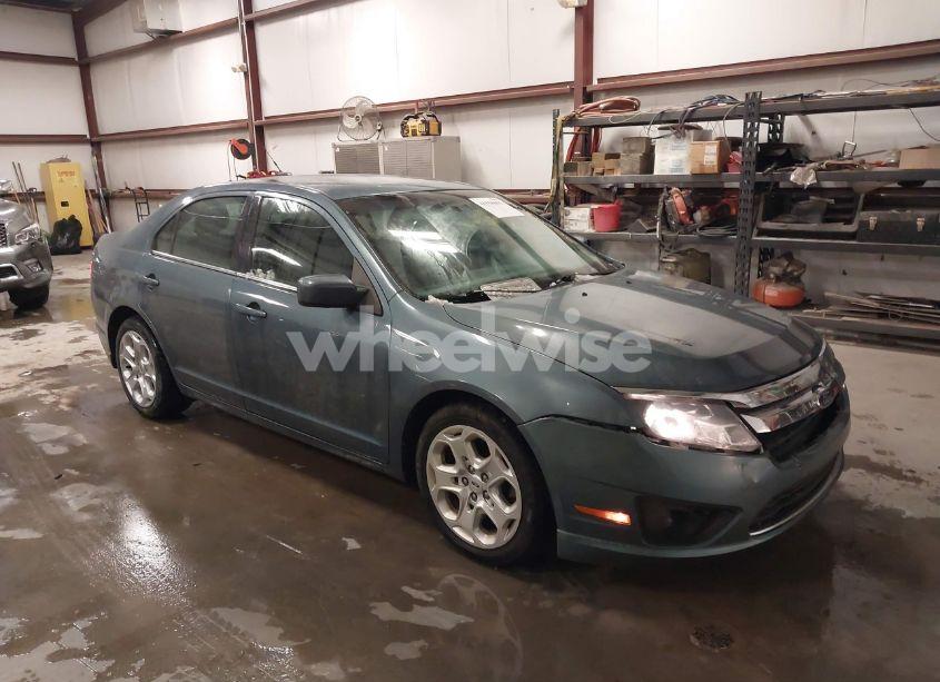 2011 Ford Fusion SE (VIN 3FAHP0HAXBR208956) main photo