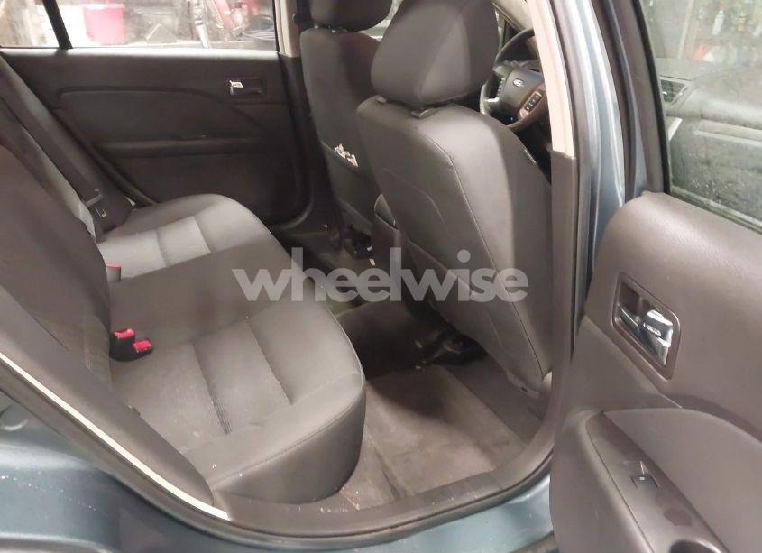 Photo 8 of 2011 Ford Fusion SE (VIN 3FAHP0HAXBR208956)