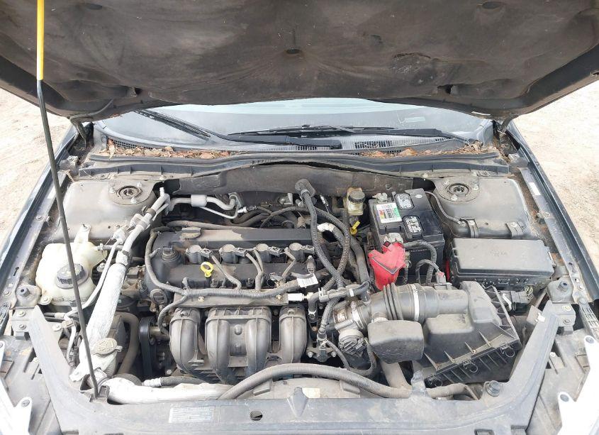 Photo 10 of 2011 Ford Fusion SE (VIN 3FAHP0HAXBR213994)