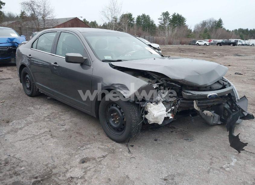 2011 Ford Fusion SE (VIN 3FAHP0HAXBR216426) main photo