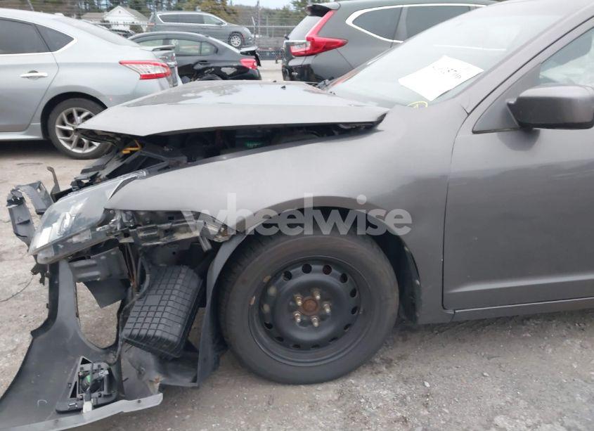 Photo 14 of 2011 Ford Fusion SE (VIN 3FAHP0HAXBR216426)