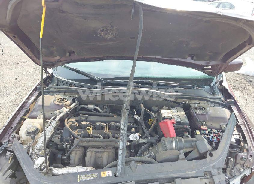 Photo 10 of 2011 Ford Fusion SE (VIN 3FAHP0HAXBR240760)