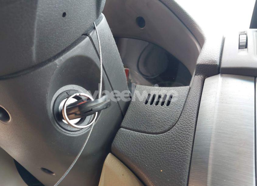 Photo 11 of 2011 Ford Fusion SE (VIN 3FAHP0HAXBR240760)