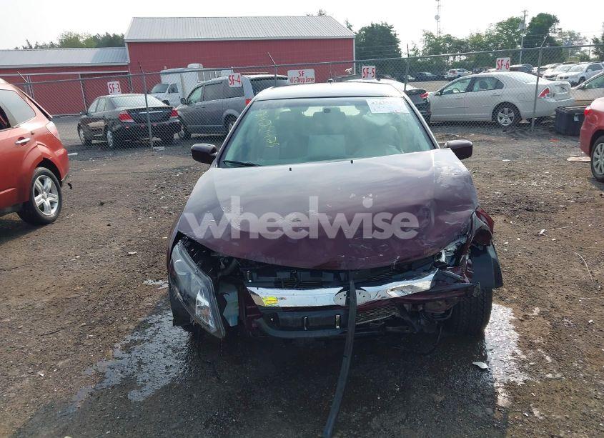 Photo 13 of 2011 Ford Fusion SE (VIN 3FAHP0HAXBR240760)