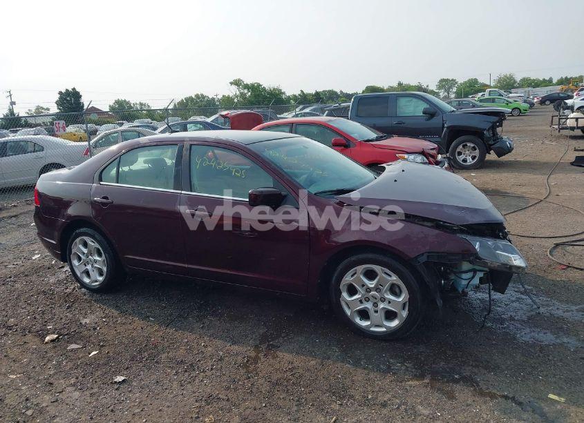 Photo 14 of 2011 Ford Fusion SE (VIN 3FAHP0HAXBR240760)