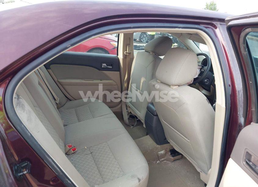 Photo 8 of 2011 Ford Fusion SE (VIN 3FAHP0HAXBR240760)