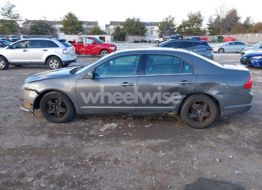 Photo 14 of 2011 Ford Fusion SE (VIN 3FAHP0HAXBR249541)