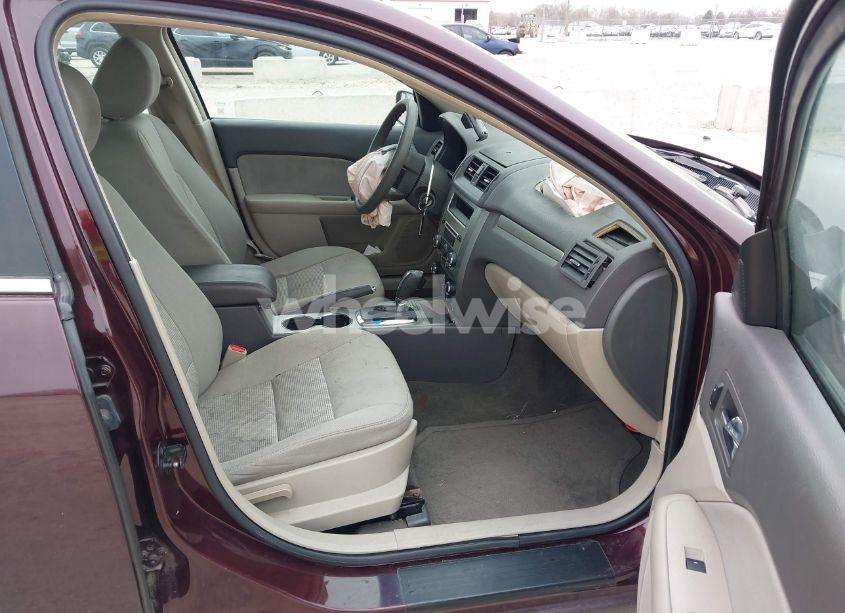 Photo 5 of 2011 Ford Fusion SE (VIN 3FAHP0HAXBR250950)