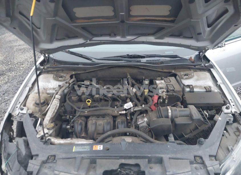 Photo 10 of 2011 Ford Fusion SE (VIN 3FAHP0HAXBR269711)