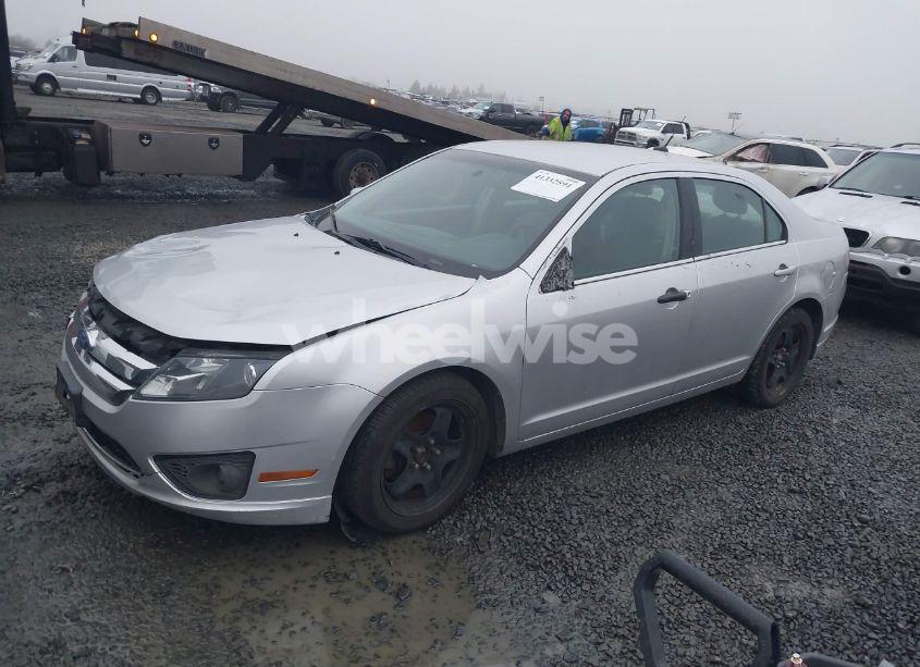 Photo 2 of 2011 Ford Fusion SE (VIN 3FAHP0HAXBR269711)