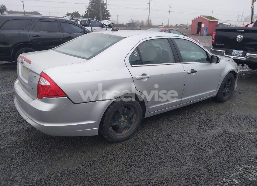 Photo 4 of 2011 Ford Fusion SE (VIN 3FAHP0HAXBR269711)