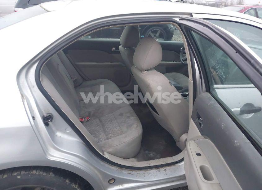 Photo 8 of 2011 Ford Fusion SE (VIN 3FAHP0HAXBR269711)