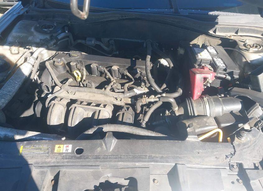 Photo 10 of 2011 Ford Fusion SE (VIN 3FAHP0HAXBR310919)