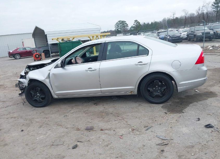 Photo 14 of 2011 Ford Fusion SE (VIN 3FAHP0HAXBR310919)