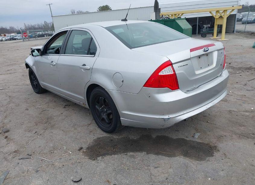 Photo 3 of 2011 Ford Fusion SE (VIN 3FAHP0HAXBR310919)