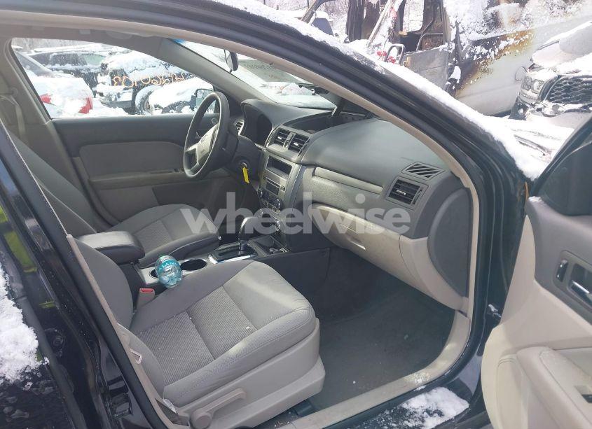 Photo 5 of 2011 Ford Fusion SE (VIN 3FAHP0HAXBR314775)