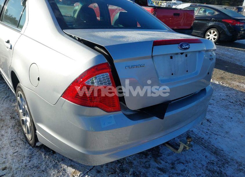 Photo 13 of 2011 Ford Fusion SE (VIN 3FAHP0HAXBR314789)