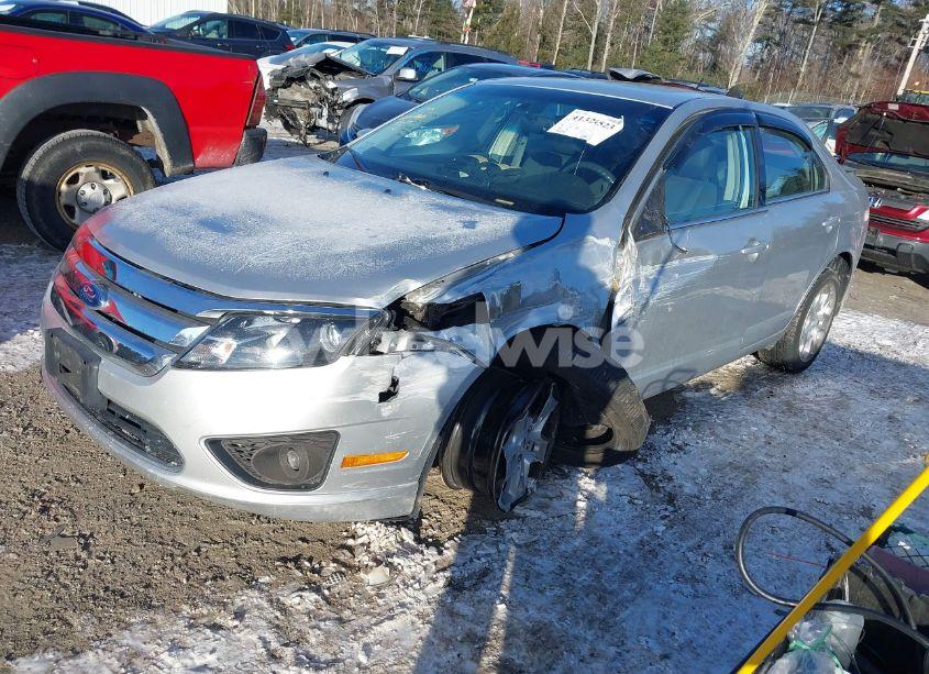 Photo 2 of 2011 Ford Fusion SE (VIN 3FAHP0HAXBR314789)