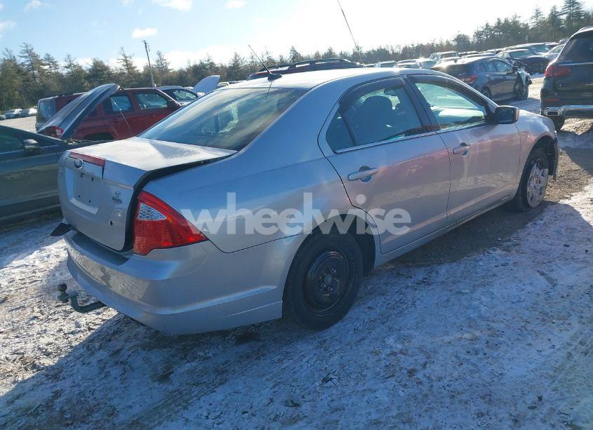 Photo 4 of 2011 Ford Fusion SE (VIN 3FAHP0HAXBR314789)