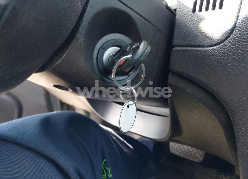 Photo 11 of 2011 Ford Fusion SE (VIN 3FAHP0HAXBR327266)