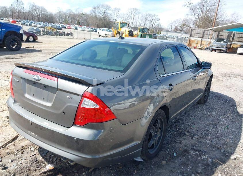 Photo 4 of 2011 Ford Fusion SE (VIN 3FAHP0HAXBR327266)