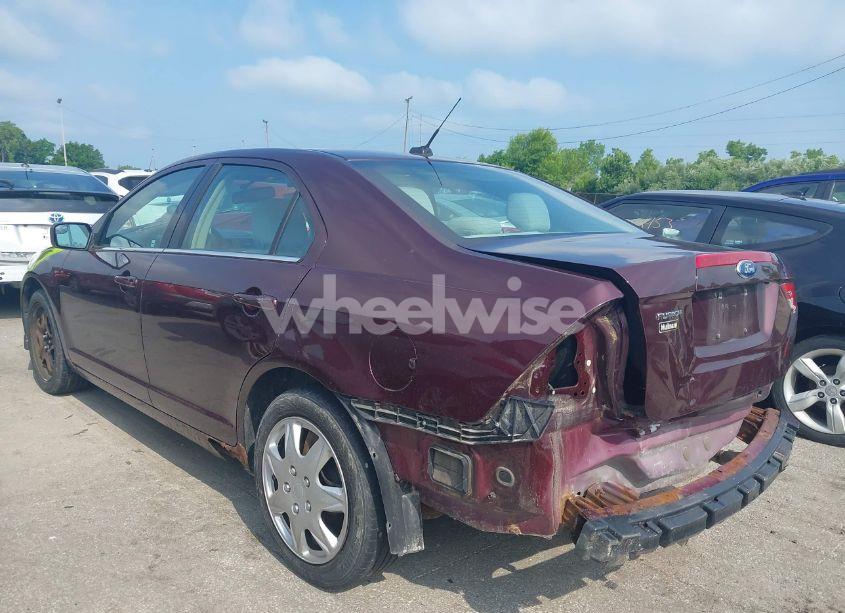 Photo 3 of 2011 Ford Fusion SE (VIN 3FAHP0HAXBR328174)