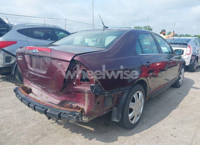 Photo 4 of 2011 Ford Fusion SE (VIN 3FAHP0HAXBR328174)