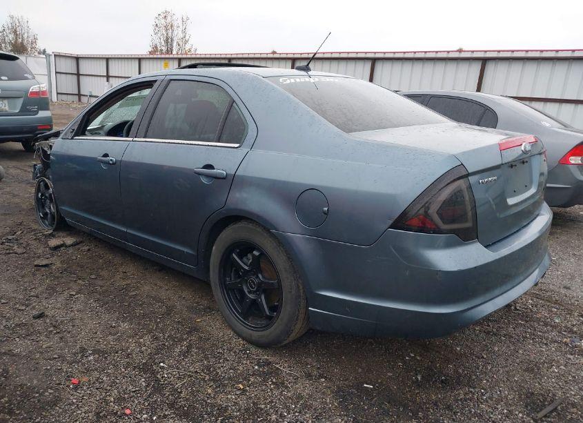 Photo 3 of 2011 Ford Fusion SE (VIN 3FAHP0HAXBR343631)