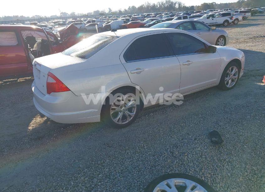 Photo 4 of 2012 Ford Fusion SE (VIN 3FAHP0HAXCR179699)