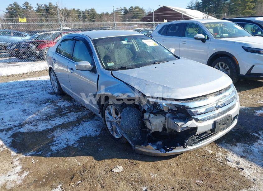 2012 Ford Fusion SE (VIN 3FAHP0HAXCR195949) main photo