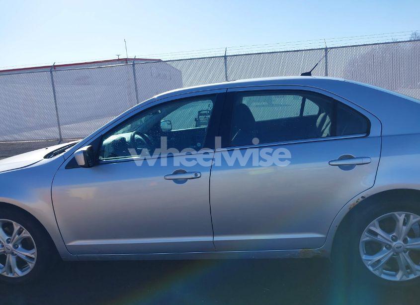 Photo 14 of 2012 Ford Fusion SE (VIN 3FAHP0HAXCR222521)