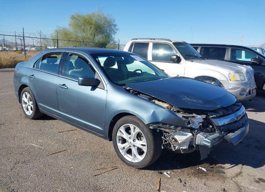 2012 Ford Fusion SE (VIN 3FAHP0HAXCR239366) main photo